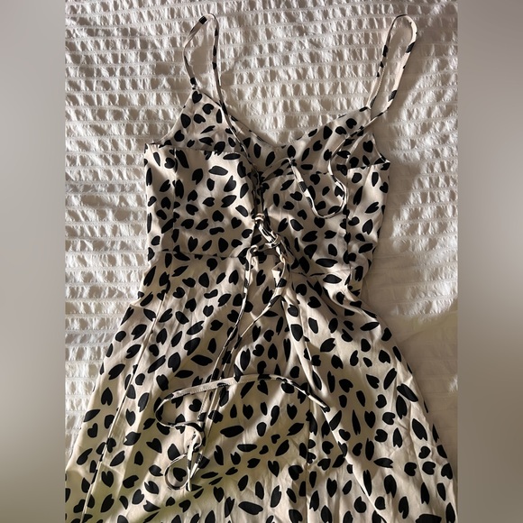 Summer dress with small slit - Picture 2 of 2